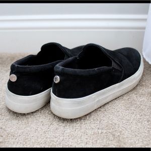 Steve Madden Black Suede Gills Slip ons
